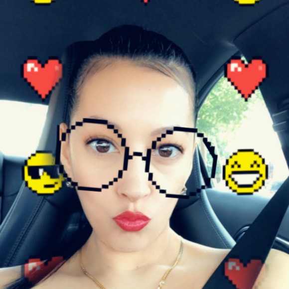 Meet your Posher, Tina - Picture 1 of 1